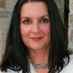 Leslie Stone freelance writer